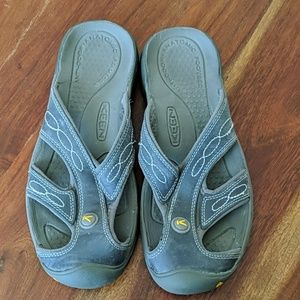 Keen slip on shoes